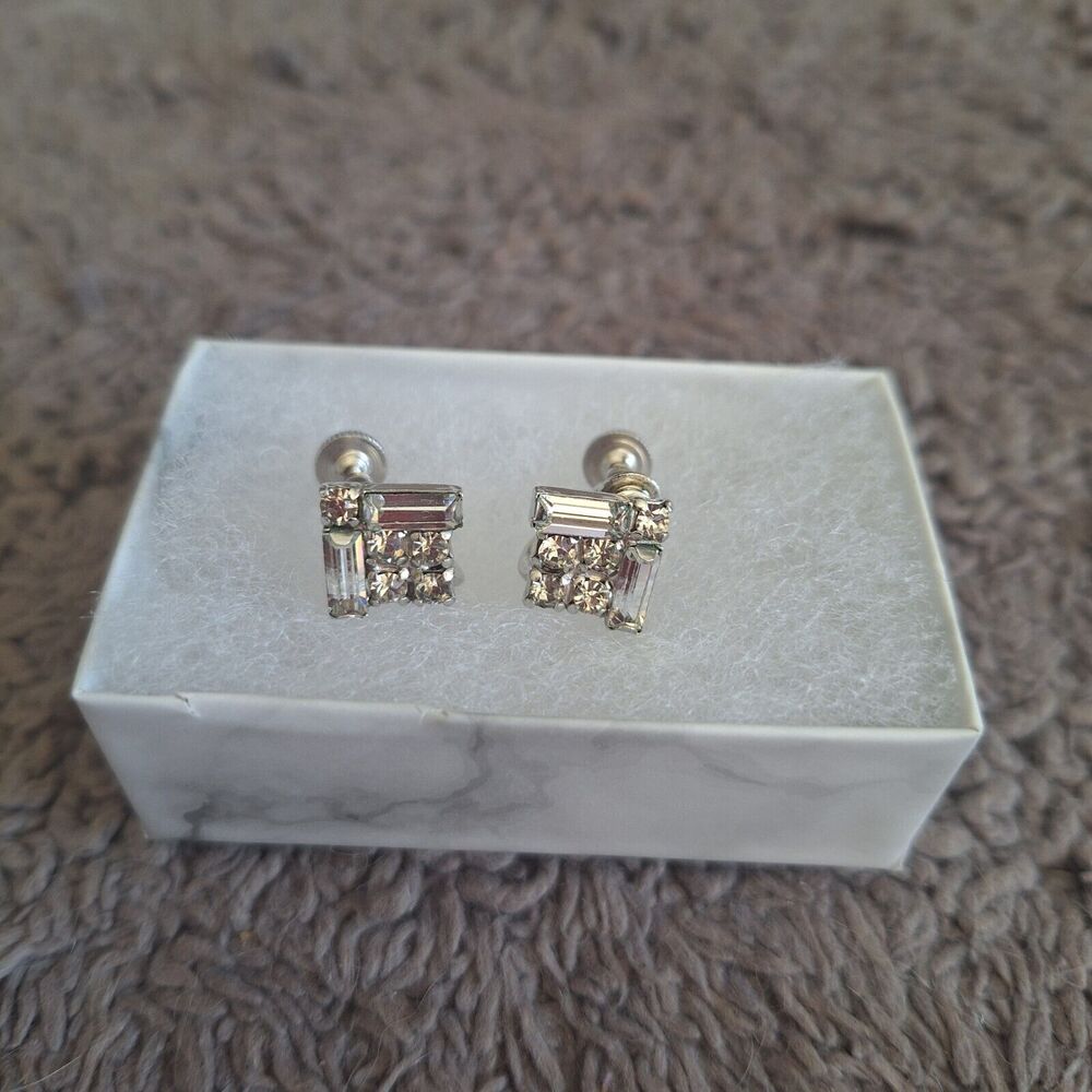 Duane Crystal Rhinestone Srew‎ Back Earings Silver Tone Costume Jewelry
